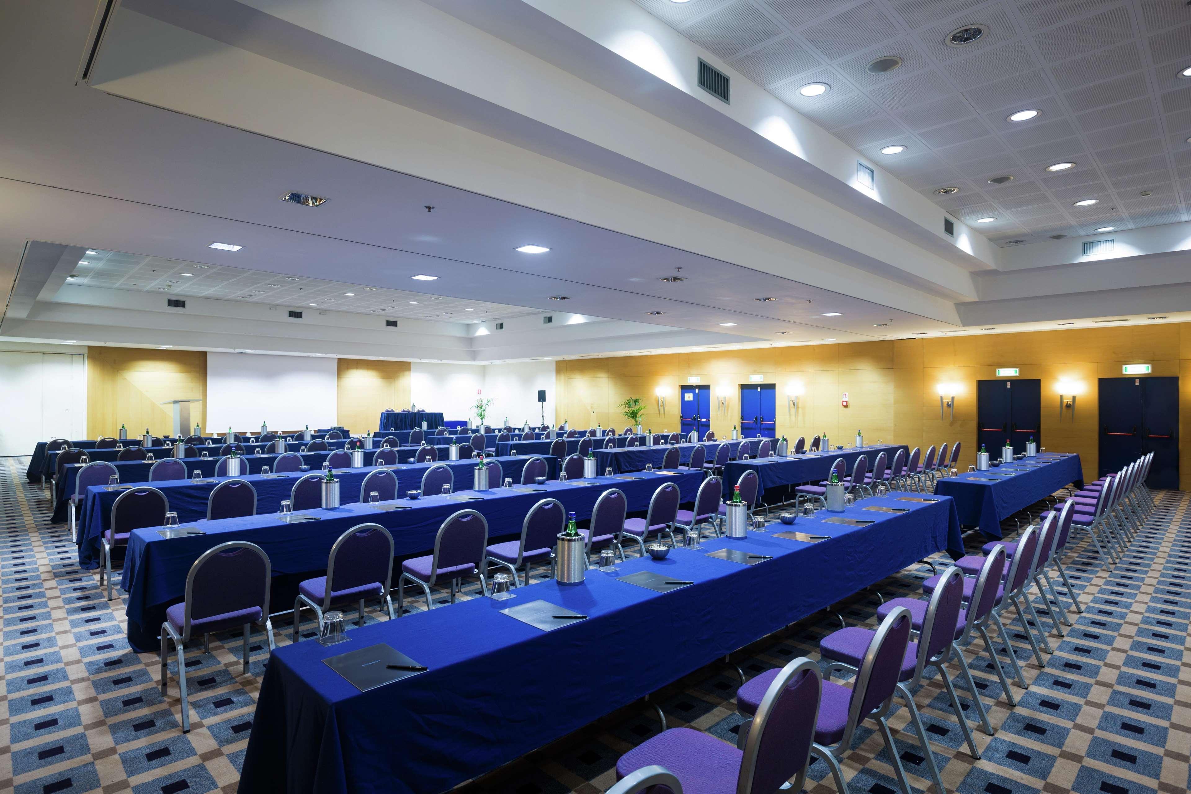Hotel Hilton Rome Airport Fiumicino Esterno foto