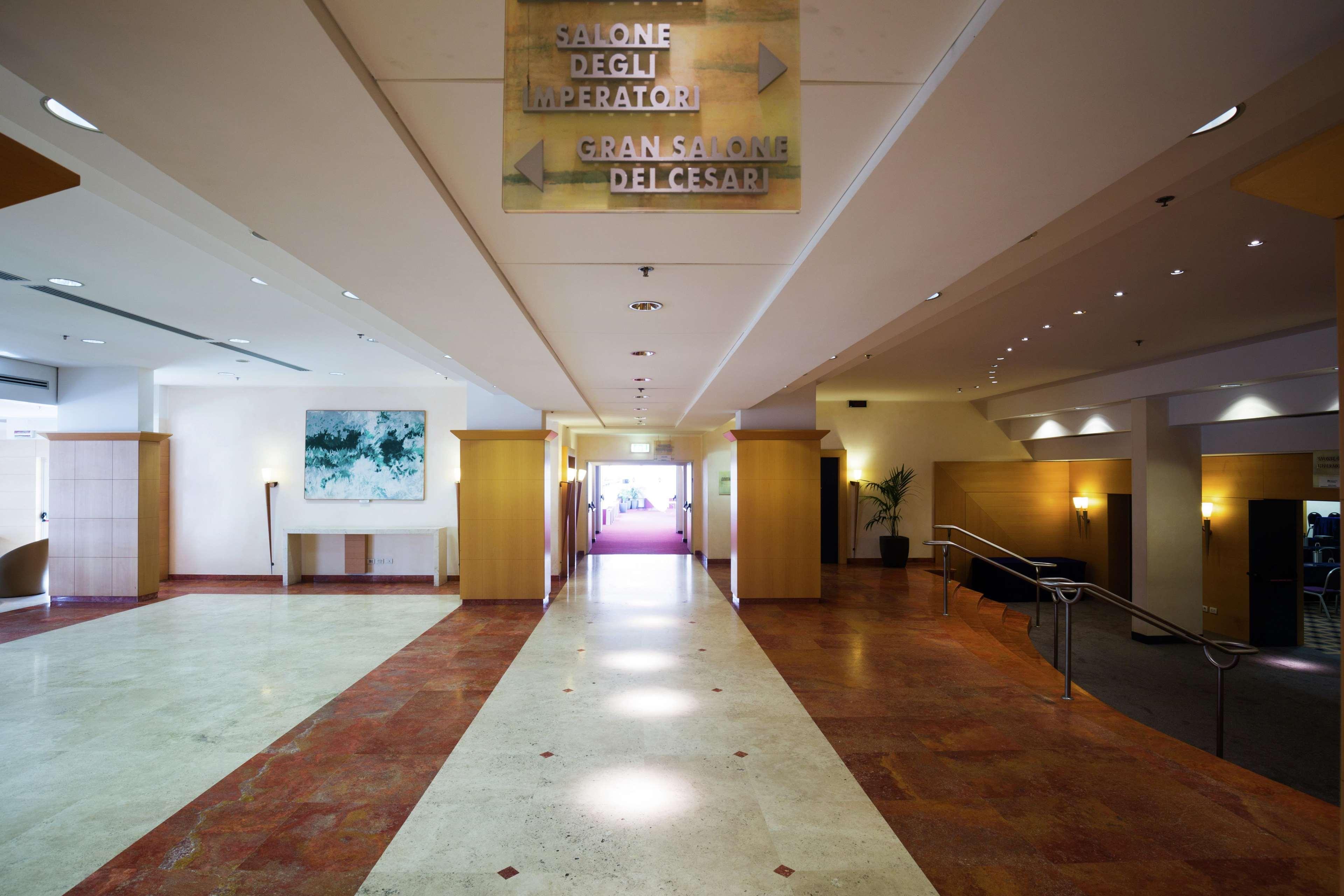 Hotel Hilton Rome Airport Fiumicino Esterno foto