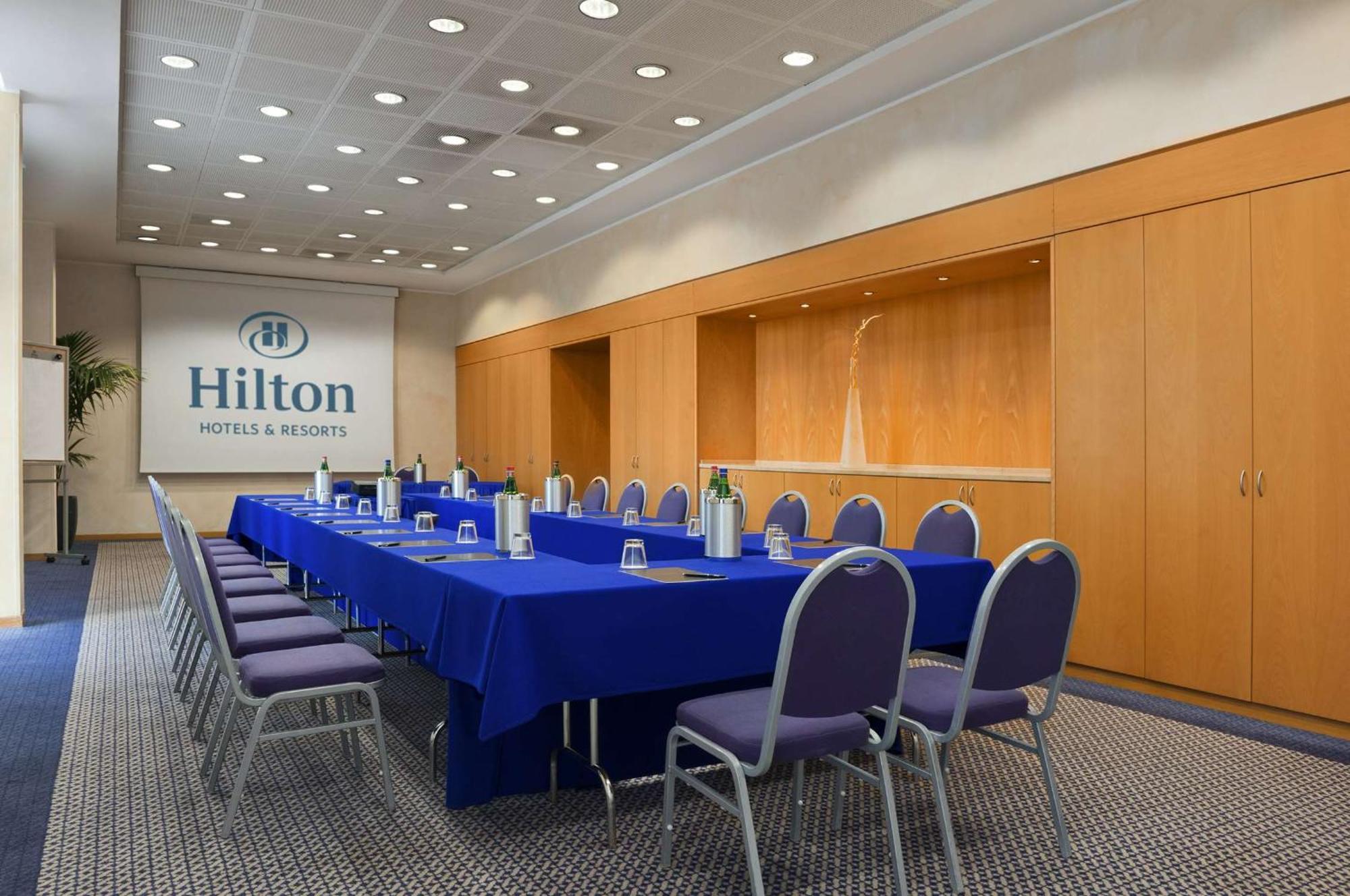 Hotel Hilton Rome Airport Fiumicino Esterno foto