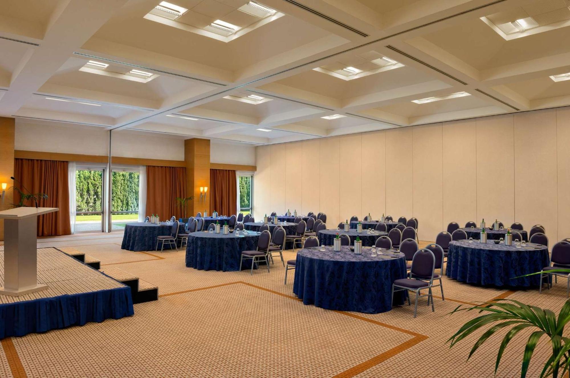 Hotel Hilton Rome Airport Fiumicino Esterno foto