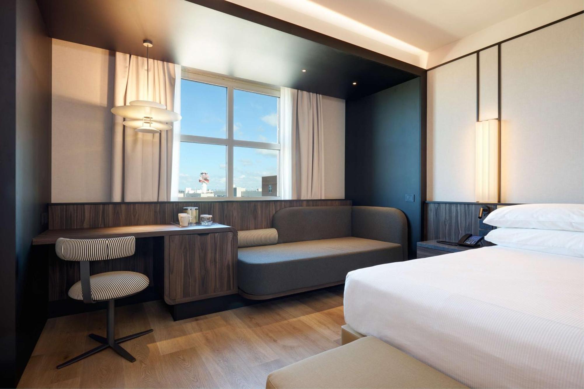 Hotel Hilton Rome Airport Fiumicino Esterno foto