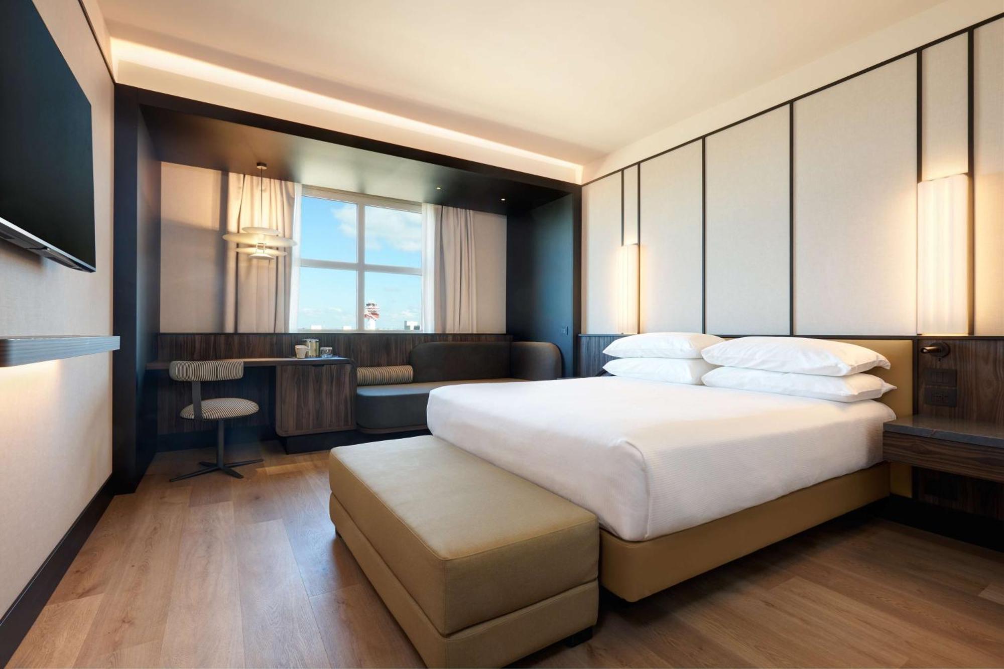 Hotel Hilton Rome Airport Fiumicino Esterno foto