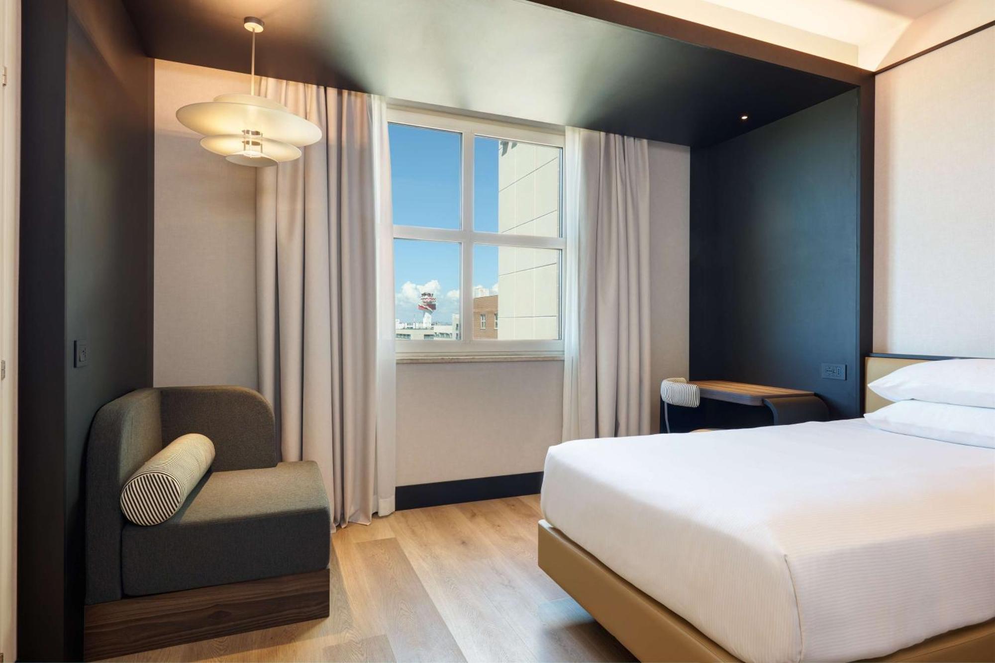 Hotel Hilton Rome Airport Fiumicino Esterno foto