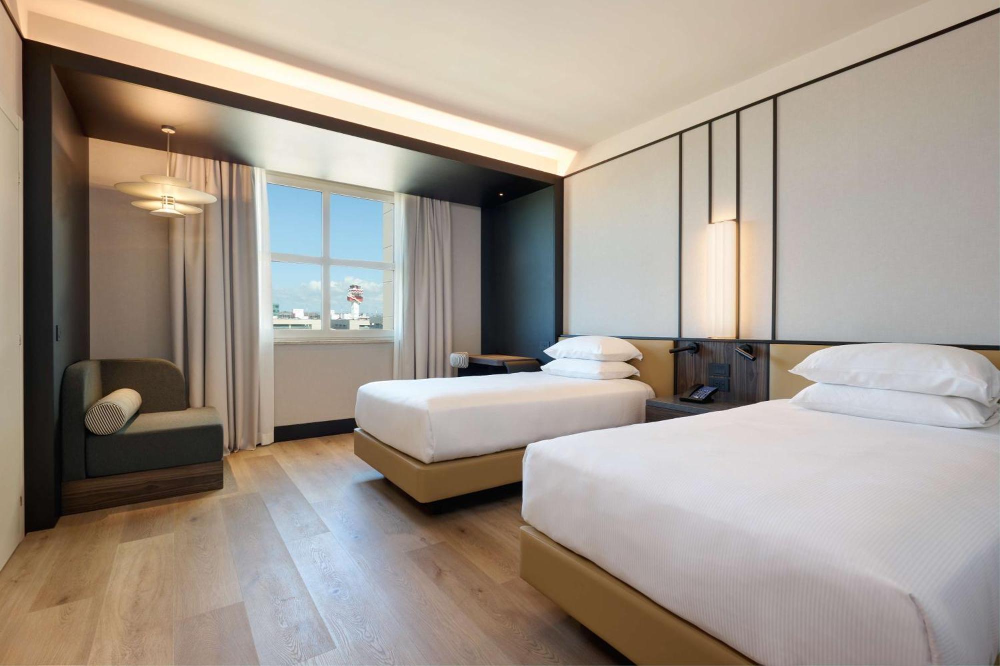 Hotel Hilton Rome Airport Fiumicino Esterno foto